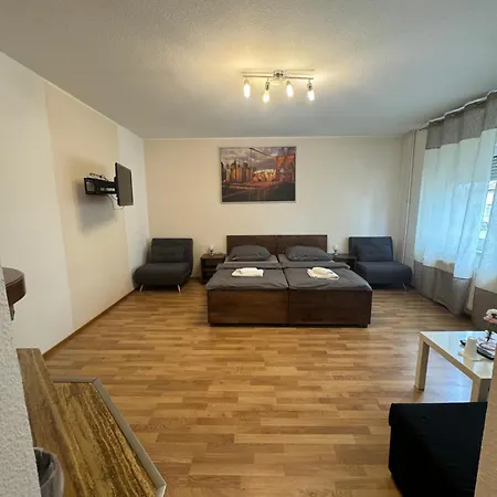 Skypension Schönefeld